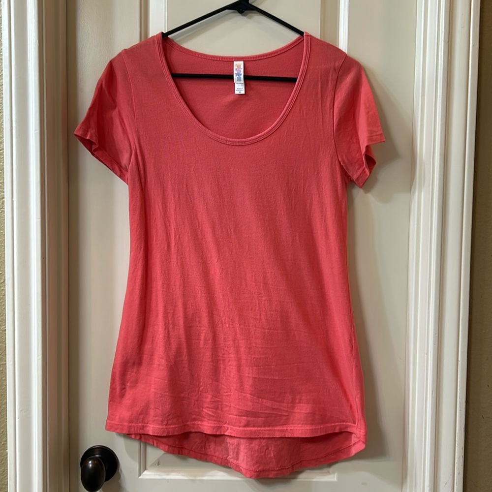 XS Lularoe Classic T